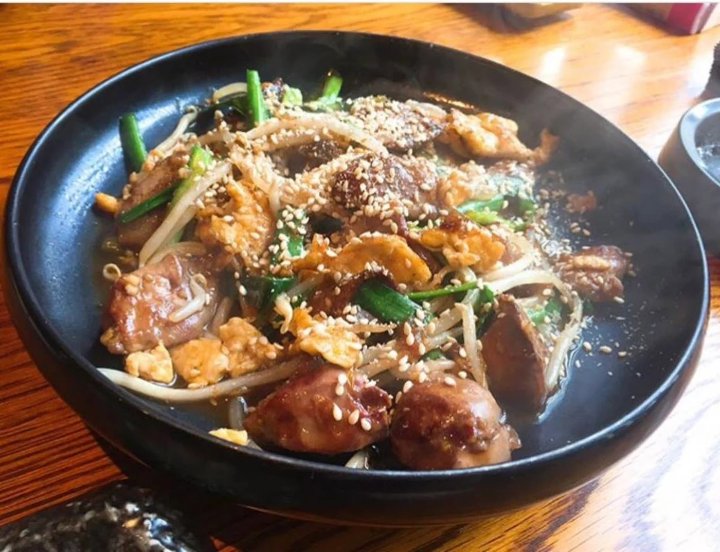 スキレットで提供する牛焼肉